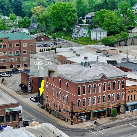 Kaufman Suite- By Busy Intersection Millersburg Exterior photo